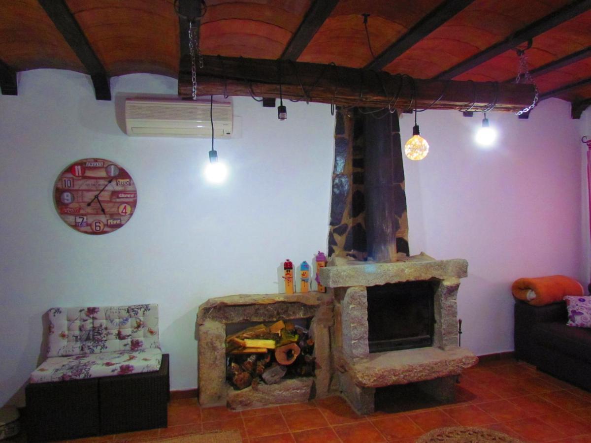 Apartamentos Casas Rurales "Paraje San Blas" Альбуркерке Экстерьер фото